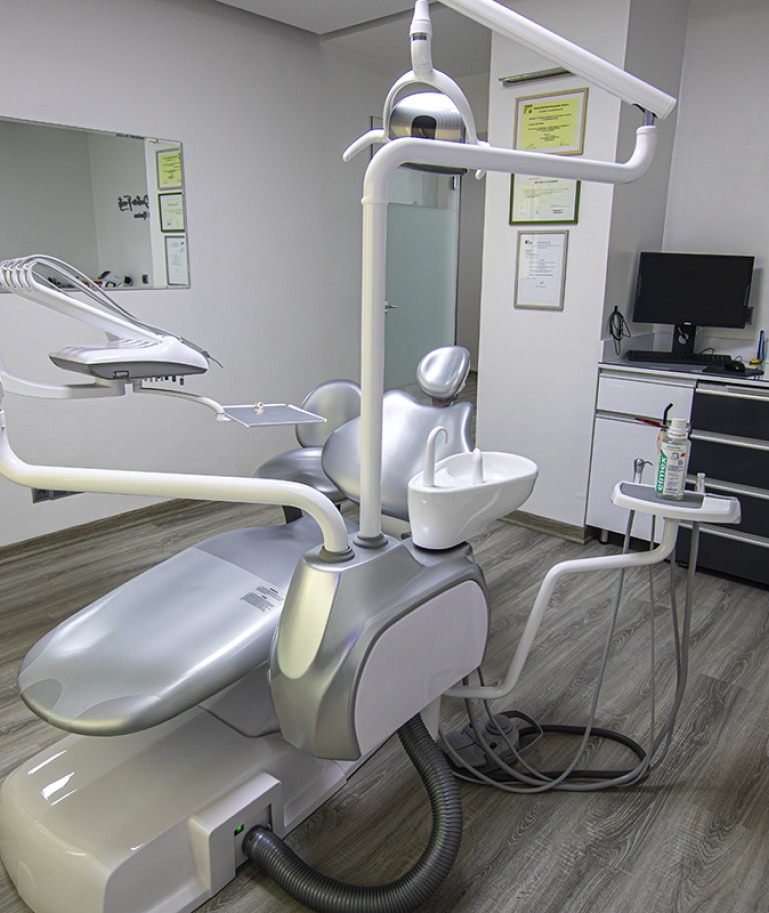 Salle de soins du Centre Dentaire Founty — équipement moderne