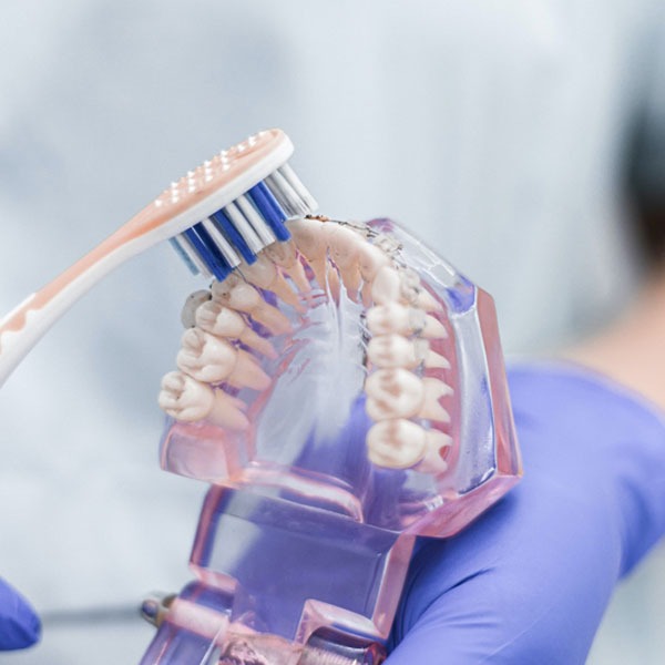 Hygiène et soins dentaires pour toute la famille